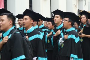 Pelepasan Wisudawan 1